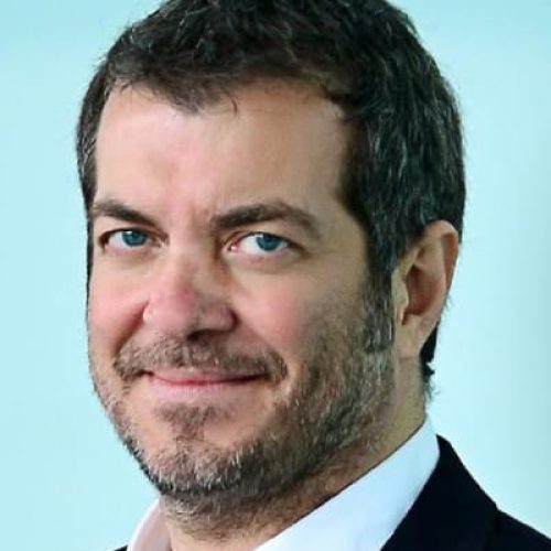 Varol Yaşaroğlu