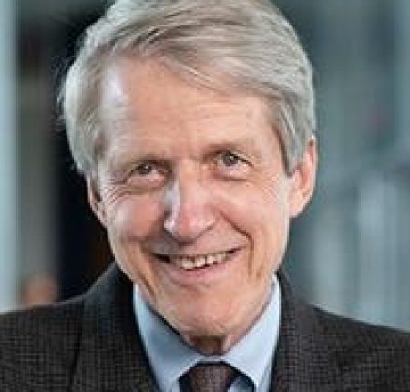 Robert J. SHILLER